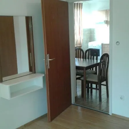 Apartment Lana *
